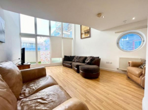 Duplex on the Docks - Free WiFi/Parking